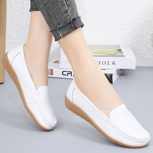 Mocassini da <span class=keywords><strong>donna</strong></span> taglie forti in vera pelle, piatti, per tutte le stagioni, con suola morbida, per donne <span class=keywords><strong>di</strong></span> mezza età e anziane, scarpe da mamma, scarpe da infermiera bianche - Product Image 1
