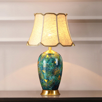 Lampe en céramique moderne avec base en laiton Table de luxe faite à la main en porcelaine lumière chambre chevet tissu abat-jour décor éclairage