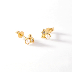 Aretes de Perlas Clásicos de Plata de Ley S925 CANNER Trend, Joyería para Mujer - Product Image 1