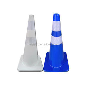 Yol güvenliği için <span class=keywords><strong>70cm</strong></span> turuncu yumuşak PVC trafik konisi - Product Image 6