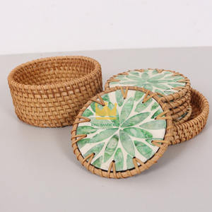 Juego de Posavasos Redondos Modernos de Ratán Lacado, Hechos a Mano y Ecológicos, con Diseño Floral, para Hotel y Restaurante, Precio Económico, Venta al Por Mayor - Product Image 1