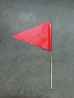Drapeau triangulaire rouge en PVC, 43 cm, bâton en fibre de verre de 6 mm de diamètre, drapeau d'avertissement à tenir à la main pour le marquage sur le terrain en extérieur
