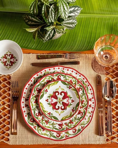 Service de table en céramique rouge à motifs floraux, assiettes en porcelaine à bord festonné, tasses, vaisselle de style vintage, vaisselle en porcelaine fine, ustensiles de cuisine - Product Image 1