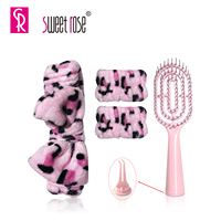 Ensemble de maquillage et spa en polaire corail rose doux pour femme, comprenant un bandeau léopard, un nœud moelleux, un bracelet et un peigne, pour le lavage et les soins de la peau