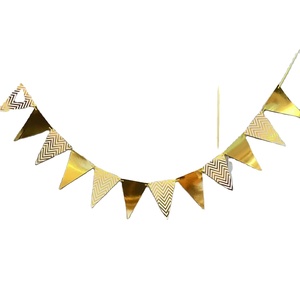 Guirlande de fanions en papier à rayures ondulées dorées et argentées de 6 pieds, bannière bleue, rose et noire pour événements festifs et décorations de fond - Product Image 3