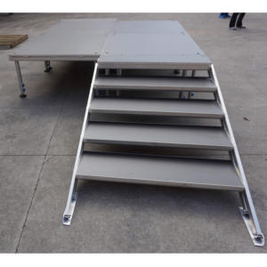 Scène modulaire amovible en aluminium, portable, avec montage et démontage faciles et surface antidérapante pour les événements en plein air - Product Image 2