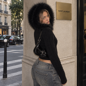 Cardigan en tricot à capuche en fausse fourrure streetwear pour femmes, veste courte zippée, coupe ajustée, tendance Y2K, vêtements d'extérieur chauds pour l'hiver - Product Image 4