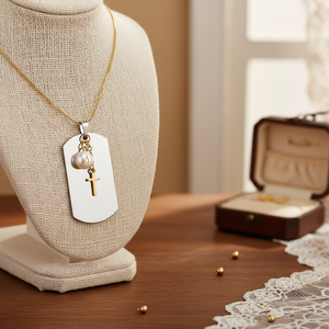 Ciondolo in Acciaio Placcato Oro 28x49mm con Motivo a Goccia d'Acqua, Graziosi Charm Religiosi con Perle, Placcatura in Oro 18K, Dimensione 25mm - Product Image 3