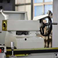 Tour horizontal universel de précision manuel CA6150 pour le tournage conventionnel d'arbres et de disques