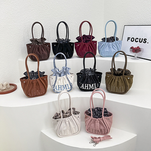 Borse da Donna con Chiusura a Cerniera Resistente, Versatili, Etichetta Privata, per Shopping e Tempo Libero, Nuove Borse di Lusso Personalizzate con Logo in Tela Trapuntata - Product Image 2
