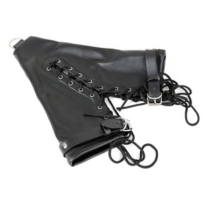 Giocattoli Sessuali per Adulti SM di Alta Qualità, Manette e Cavigliere in Pelle Nera, Attrezzatura per Bondage Maschile e Femminile per Giochi Erotici, Guanti di Trazione Inclusi - Product Image 5