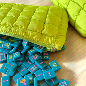 Sac bandoulière matelassé en nylon coloré Royal Fair, motif tuiles de Mahjong, avec sangle amovible, idéal pour les festivals - Product Image 3