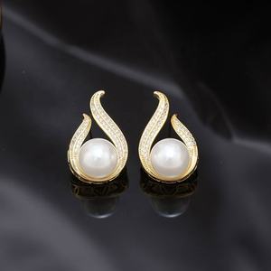 Pendientes de Llama Chapados en Oro y Cobre de Alta Gama, con Incrustaciones de Circonita y Perla, para Personas de Alto Nivel, Joyería Lujosa, Nueva y Popular - Product Image 6