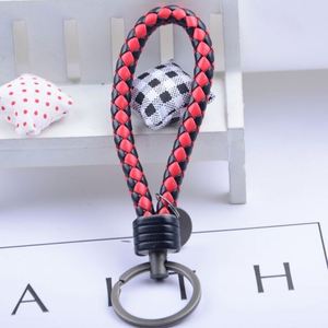 Porte-clés créatif fait main en acier tungstène tressé avec cordon en cuir, pendentif de voiture pour femme, modèle cadeau - Product Image 6