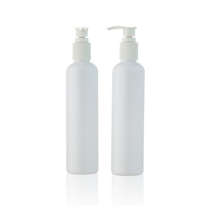 Botella de plástico para jabón líquido, 8oz, con tapa de disco - Product Image 1