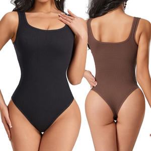 Combinaison de yoga une pièce sans couture en nylon pour <span class=keywords><strong>femme</strong></span>, très populaire, pour le sport et le fitness, avec contrôle du ventre et effet gainant, à texture côtelée - Product Image 4