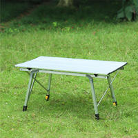 Table de pique-nique portable légère de plage personnalisée en gros Table de camping pliante avec réglage de la hauteur en aluminium pour l'extérieur
