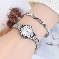 Jam tangan bisnis senior wanita, arloji quartz Aloi dial kecil tempramen, sederhana dengan dial kecil
