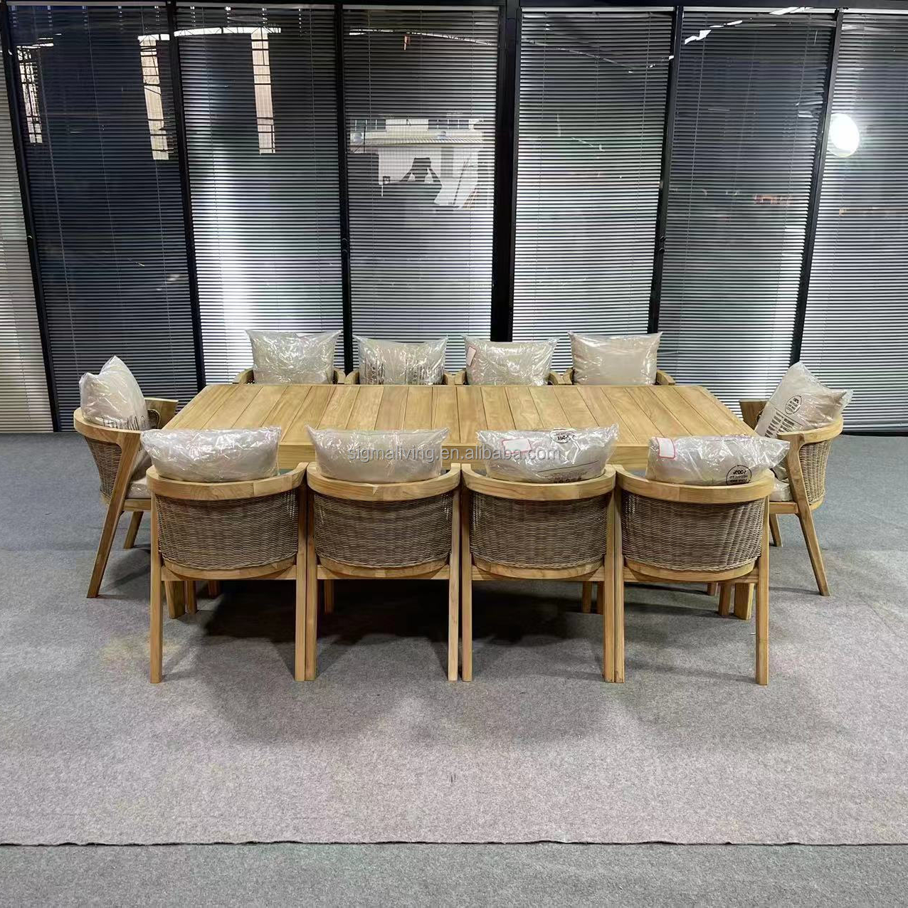 Luxury Outdoor Patio Set Furniture Teak Table And Chair Set Dining Table Set 8 Seater