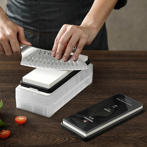 Nuovo Set di Pietre per Affilare con Base in Vetro HEZHEN per Affilare <span class=keywords><strong>Coltelli</strong></span> da Cucina # Affilatore in Corindone Bianco 3000/10000 con Scatola Multifunzionale - Product Image 2