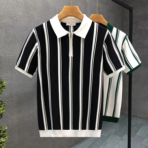เสื้อโปโลผู้ชายสไตล์เกาหลีสำหรับฤดูร้อน เนื้อผ้าไหมน้ำแข็งระบายอากาศดี ลายทางแนวตั้ง  ถักทออย่างประณีต เหมาะสำหรับวัยรุ่น สวมใส่สบายๆ - Product Image 1