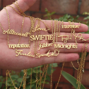 Collar con Colgante de Letra <span class=keywords><strong>Taylor</strong></span> en Oro y Plata, Accesorios de Firma Digital de Celebridades en Acero Inoxidable de Calidad, Resistentes a la Decoloración - Product Image 1
