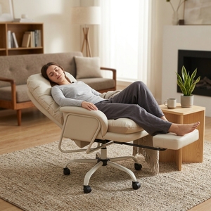 Fauteuil de bureau de direction <span class=keywords><strong>à</strong></span> suspension mécanique, fauteuil de patron inclinable de luxe en PU avec repose-pieds rétractable - Product Image 1