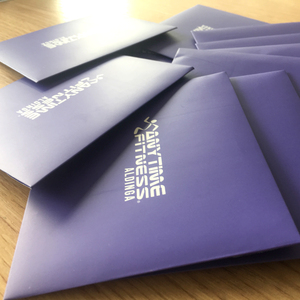 Pochette en papier imperméable personnalisée impression d'enveloppes en papier PVC carte de <span class=keywords><strong>fidélité</strong></span> d'adhésion <span class=keywords><strong>cartes</strong></span> en plastique support en carton papier pour U - Product Image 3