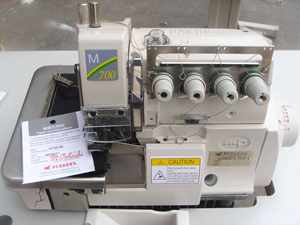 Máquina <span class=keywords><strong>de</strong></span> <span class=keywords><strong>Coser</strong></span> <span class=keywords><strong>Overlock</strong></span> <span class=keywords><strong>de</strong></span> Alta Velocidad <span class=keywords><strong>Tipo</strong></span> Pegasus M700 <span class=keywords><strong>de</strong></span> Cuatro Hilos para Camisetas - Product Image 2