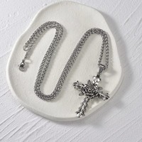 GOLDIX Collier pendentif vintage néo-gothique en acier inoxydable plaqué argent avec fleur de rose et foi chrétienne Accessoire de mode Bible