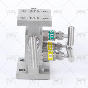 Collecteur à cinq vannes de type T en acier inoxydable avec bride à double rail en U et filetage interne, collecteur de vanne à commande séparée - Product Image 5