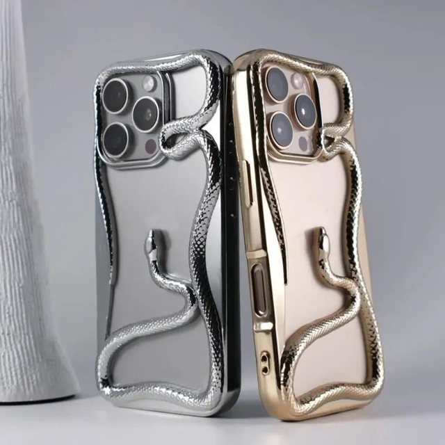2025 Sexy 3D Snake Hollow Heat Dissipate Case for iPhone 16 15 14 13 12 11 16 Pro Max Shockproof Electroplated TPU Luxury Cover