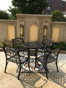 Silla de Comedor de Exterior de Aluminio Fundido de Lujo con Respaldo Acolchado para <span class=keywords><strong>Terraza</strong></span> o <span class=keywords><strong>Bar</strong></span> - Product Image 4