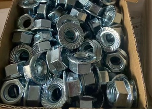 Proveedor de Fábrica ASME B18.16.4 B18.2.2 ISO 4161 Grado 2/5/8 6 # Tuerca hexagonal dentada de acero al carbono con brida hexagonal de 2'' chapada en zinc - Product Image 5