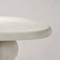 Table console en travertin blanc naturel avec pieds sphériques, table d'entrée sculpturale moderne pour projets de villas et d'hôtels