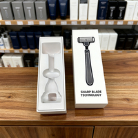 Boîte d'emballage rigide en carton blanc personnalisée pour rasoir - Boîte cadeau carrée à fentes avec revêtement UV - Carton pour rasoir de sécurité