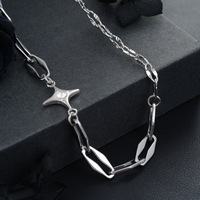 Collier unisexe en acier inoxydable avec pendentif étoile ajouré style patchwork, accessoire tendance hip-hop de luxe léger haut de gamme