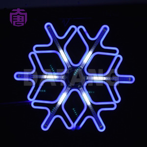 Luz Intermitente Personalizada con Forma de Copo de Nieve IP65 para Decoraciones Navideñas y Festivas de Interior/Exterior, Certificación CE RoHS, Garantía de 2 Años - Product Image 4