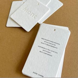 Étiquette de vêtement personnalisée à bas prix avec logo de marque imprimé, œillet doré et cordon en polyester - Product Image 3