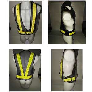 Vélo adulte Sport travail gilets de sécurité Signal lumineux haute visibilité course réfléchissant <span class=keywords><strong>clignotant</strong></span> LED <span class=keywords><strong>gilet</strong></span> d'avertissement de sécurité - Product Image 4