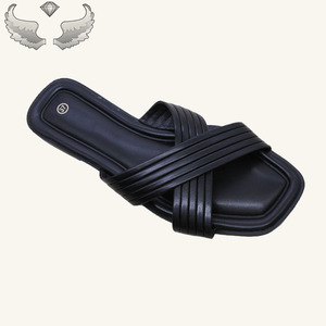 High-quality Fashionable Cross-style Comfortable and Breathable Outdoor Lightweight Women's Sandals and slippers - Product Image 3