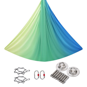 Hamac de yoga <span class=keywords><strong>aérien</strong></span> anti-gravité durable et portable de haute résistance, balançoires en <span class=keywords><strong>tissu</strong></span> de nylon de couleur arc-en-ciel - Product Image 1