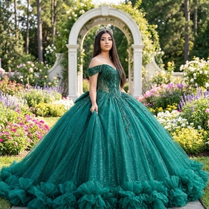 Vestido de Quinceañera Verde Esmeralda Vintage Dy8546 con Lentejuelas, Gasa, Cola con Volantes y Cuentas para Fiesta de XV Años/Prom - Product Image 1