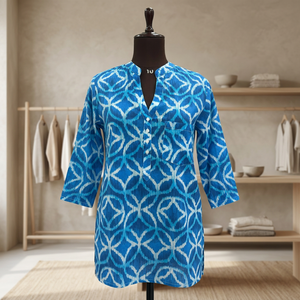 Camisa Casual 100% Algodón para Mujer – Calidad Premium |   Blusa de algodón con estampado geométrico azul para mujer, cuello en V, manga tres cuartos - Product Image 5