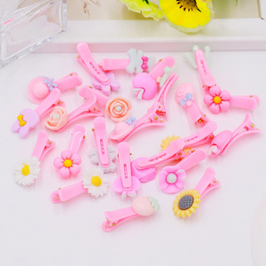 Jolies pinces à cheveux en résine de dessin animé, roses, 4 cm, motif floral, pinces à bec de canard pour usage quotidien - Product Image 1