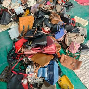 Bolsas Usadas en Pacas, Bolsas de Cuero Usadas de Segunda Mano Premium al Por Mayor a Precios Bajos - Product Image 3