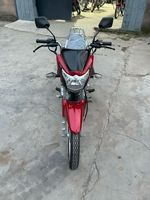 Haojue1 DA 150 - Moto sportive à essence d'occasion à deux roues. Finition de peinture d'origine. Garantie de qualité.