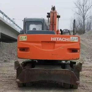 Excavadora de Ruedas Hitachi ZX130 Multifuncional Usada con Martillo/Grapa, para Silvicultura/Infraestructura, Marca OEM Disponible - Product Image 4