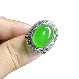 Anillo de Plata de Ley con Corte Ovalado y Engaste de Bisel, Clásico para Hombre, con Piedra Preciosa de Jade Birmano Original, Certificado por Terceros, Personalizado - Product Image 1