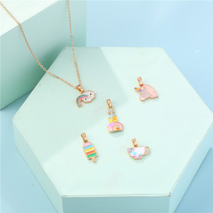 Collana con Ciondolo Fai-da-Te a Forma di Gelato Arcobaleno, Charm Dorato per Bambine - Product Image 6